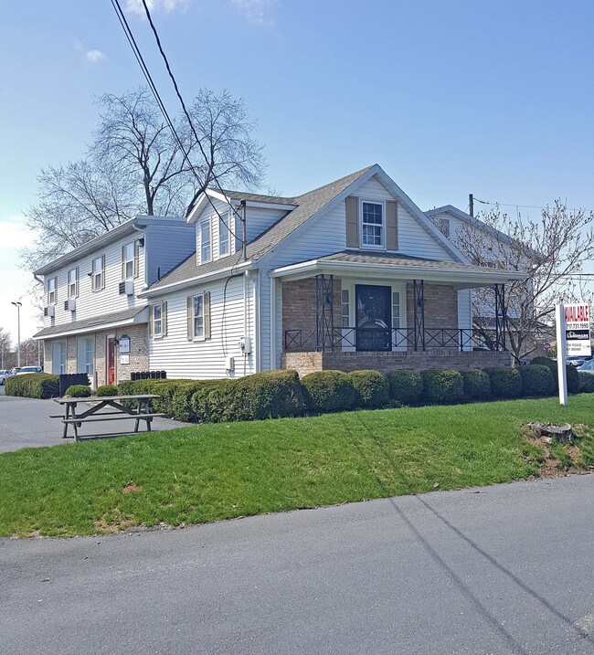 Building Photo - 110 Sunset Ave