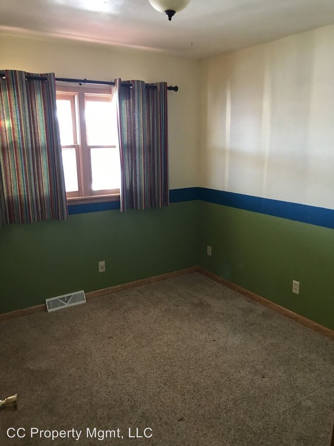 Building Photo - 4315 Brookside Dr