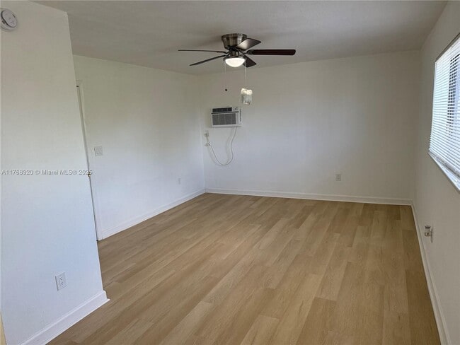 Building Photo - 180 NE 71st St