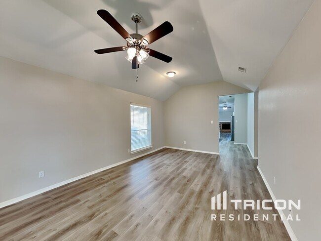 Foto del edificio - 1082 Roundrock Dr