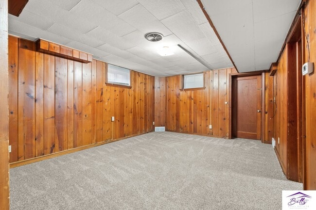 Photo - 3825 Cuming St Apartment