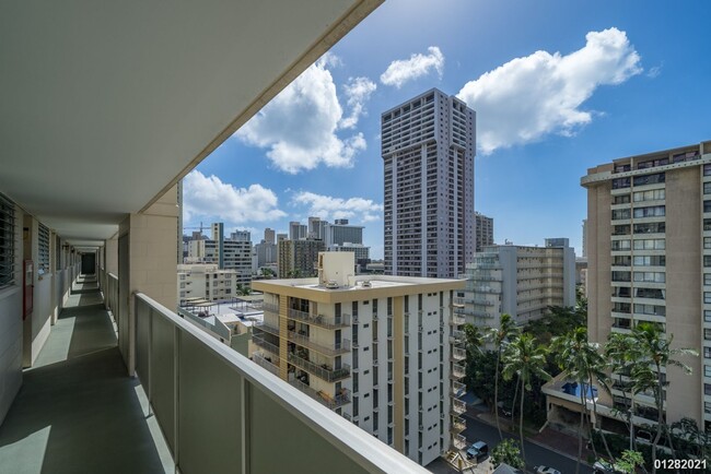 Building Photo - 1 BD/1 BA Apartment in the Waikiki Aloha L...