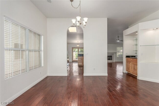 Building Photo - 5433 Honey Mesquite Ln