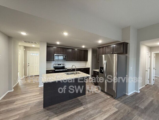 Foto del edificio - 3847 W Linwood St