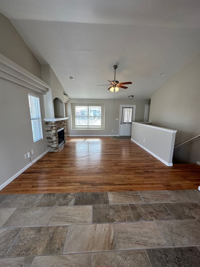 Building Photo - 3 BEDROOM, 2 BATHROOM, SINGLE FAMILY SADDL...