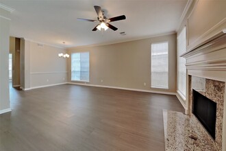 Building Photo - 8815 Lawncliff Ln