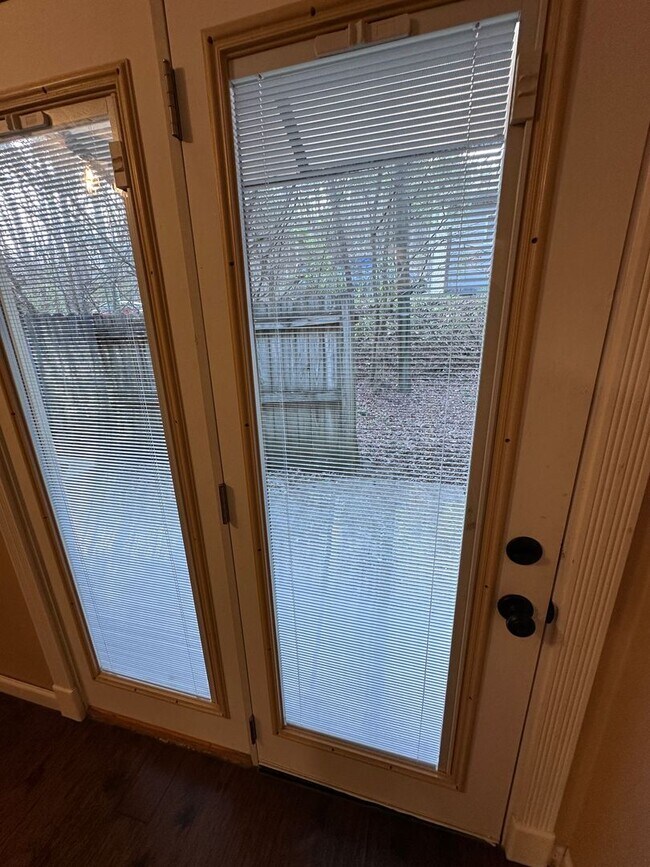 Foto del edificio - Charming 2-Story Condo in Quiet Knoxville Community – Minutes from Downtown!