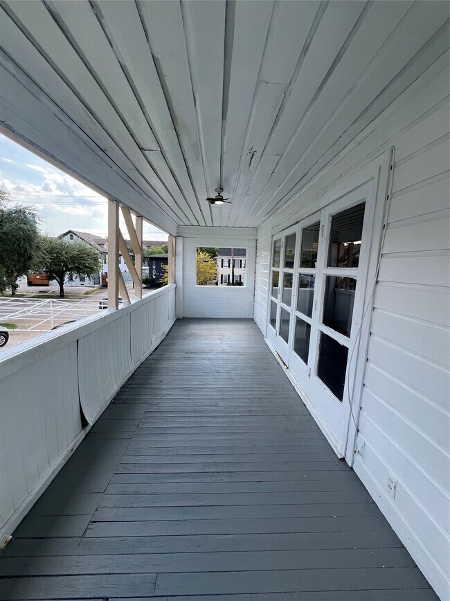 Foto del edificio - 1905 Binz St