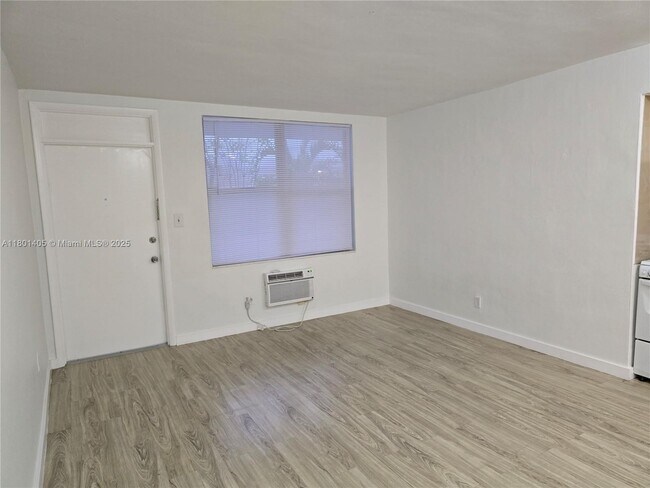 Foto del edificio - 1140 71st St