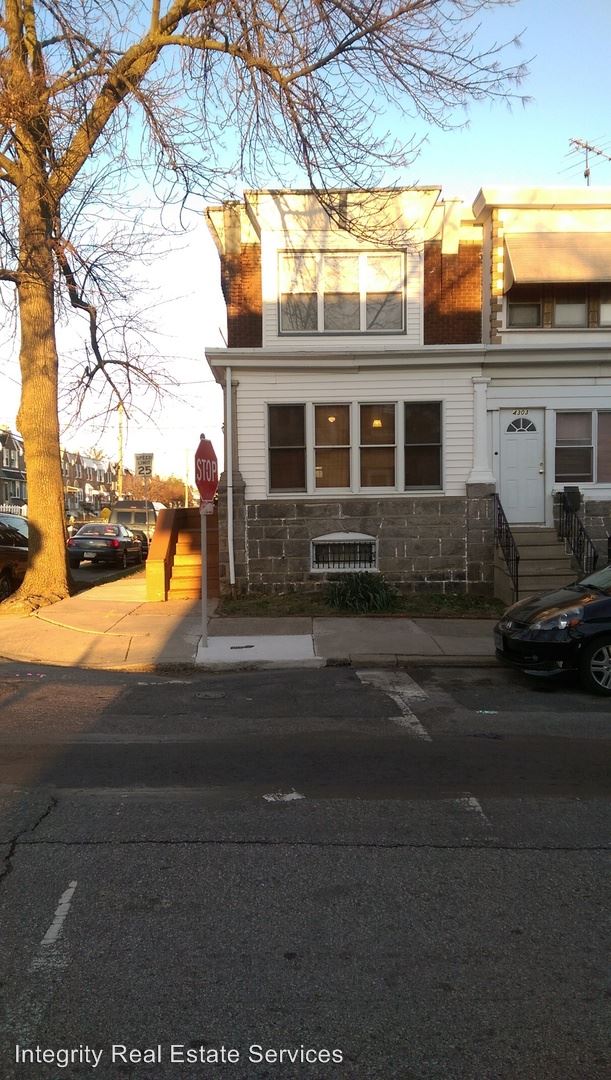 Building Photo - 4301 Devereaux St