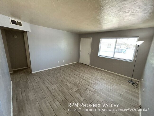 Foto del edificio - 4837 E Willetta St