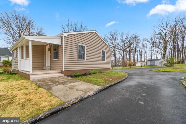 Foto del edificio - 8553 Davis Rd