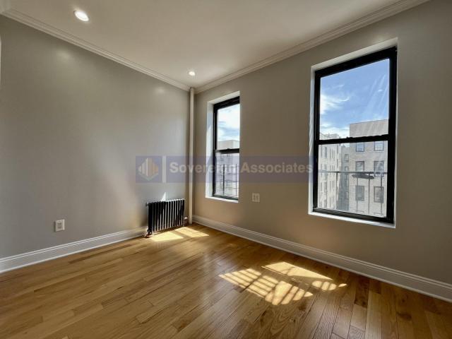 Building Photo - 3 bedroom in NEW YORK NY 10034