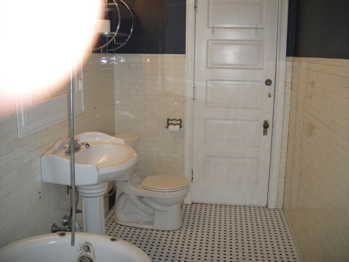 Newer Bathroom - 415 Madison Ave SE