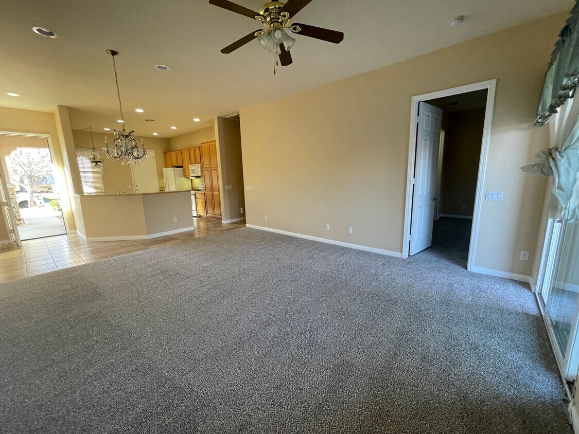 10451 Silverwood Rd Houses in Apple Valley, CA Westside Rentals