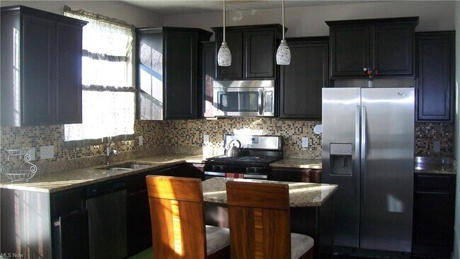 Foto del edificio - 6126 N Pointe Dr