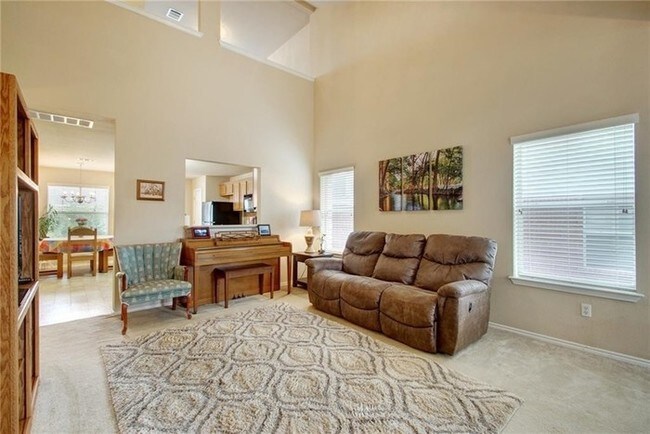 Building Photo - Wonderful Home in Highland Park neighborhood.