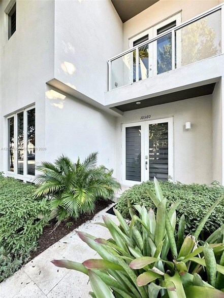 Foto del edificio - 10560 NW 63rd Terrace