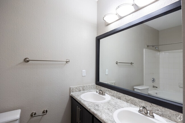 2BR - 2BA, 1154 Sqf - River Vista