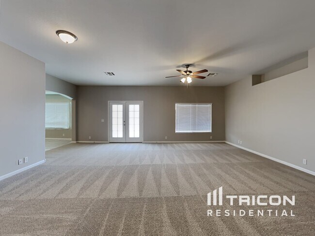 Foto del edificio - 42049 W Lunar St