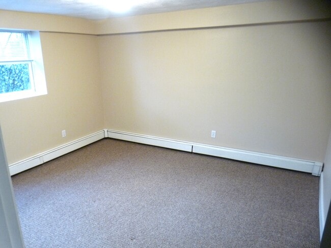 bedroom - 44 Lawrence Ln