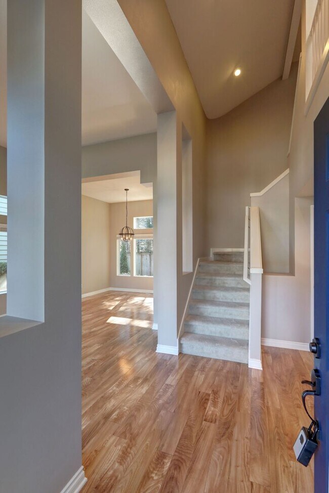 Foto del edificio - Beautiful 3bd, 2.5ba Home in Klahanie Avai...