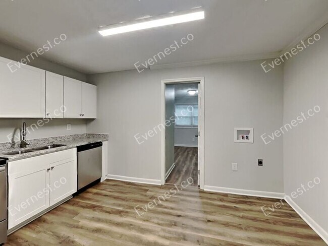 Foto del edificio - 2168 Rexford Dr