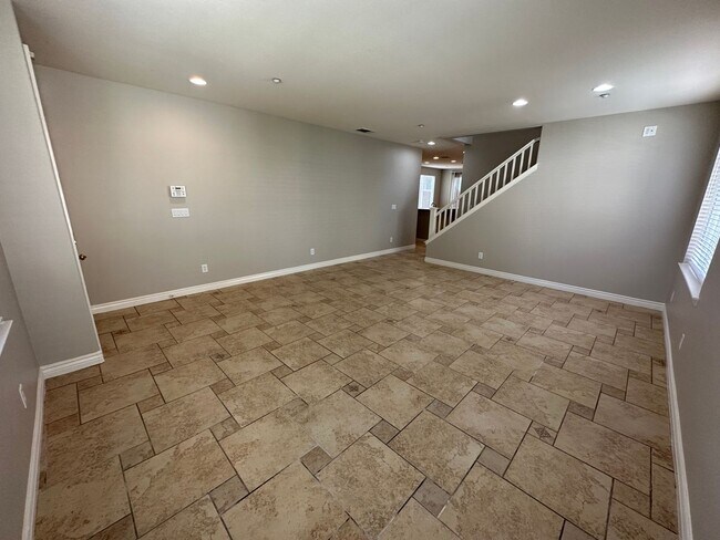 Foto del edificio - Beautiful 4  bedroom, 2.5 bath home in Garin Ranch