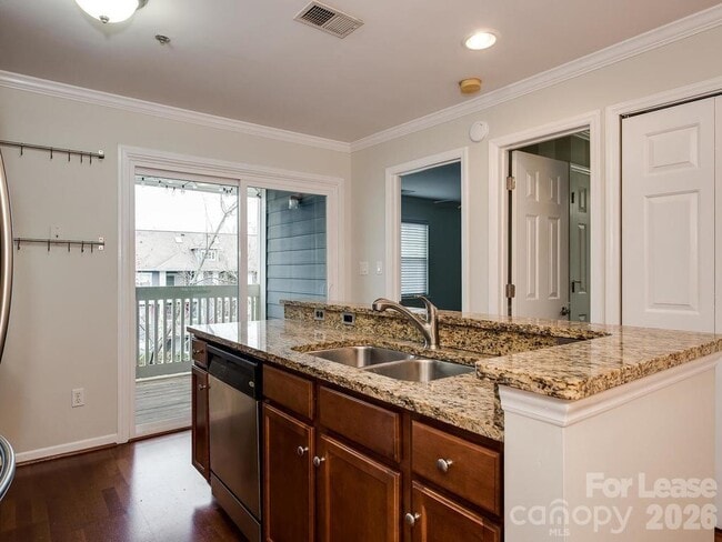 Building Photo - 424 Mather Green Ave