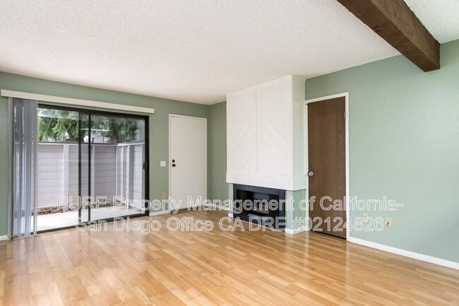 Foto del edificio - 9129 Village Glen Dr