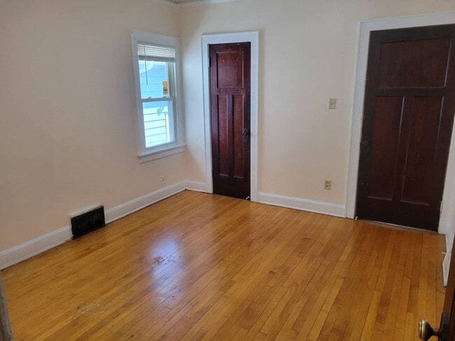 Building Photo - 3716N17thY