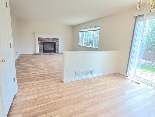 Foto del edificio - 16154 E Hinsdale Ave