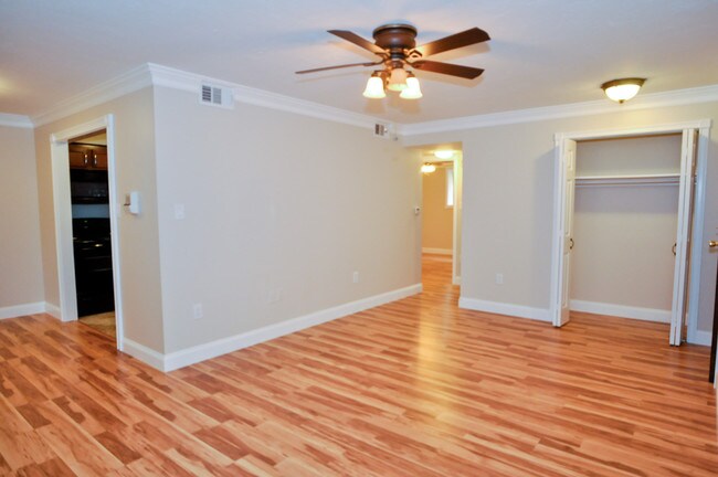 Sala de estar/comedor - 5410 Wellesley Ave