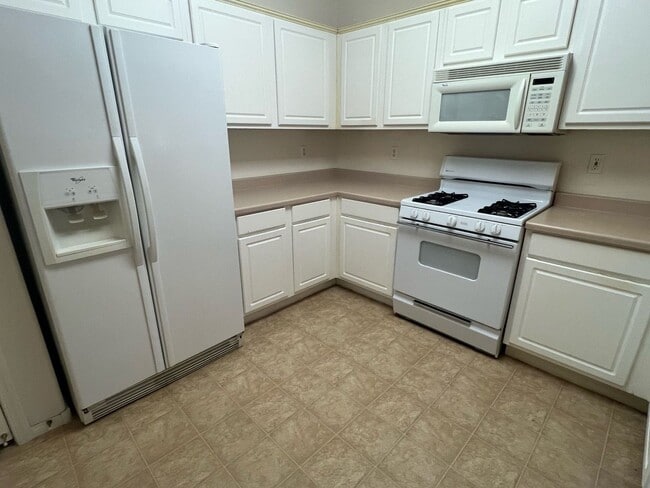 Building Photo - Summerlin Condo