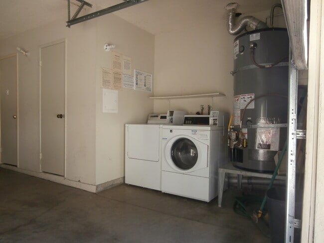 Building Photo - 13880 Via Rimini