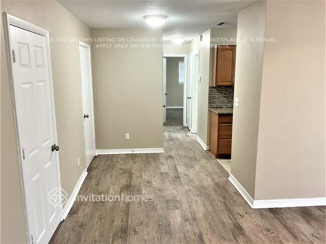 Building Photo - 5650 19th Ave N