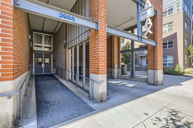 Foto del edificio - LODO LOFT W/ PARKING! Close to Coors Field