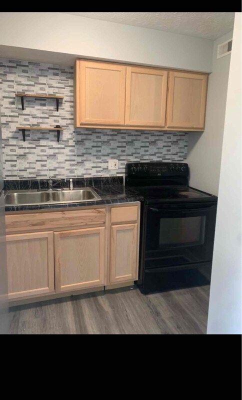 Foto principal - 1596 Harvester Ln