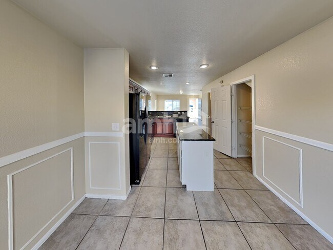 Foto del edificio - 10819 Hawthorne Berry St