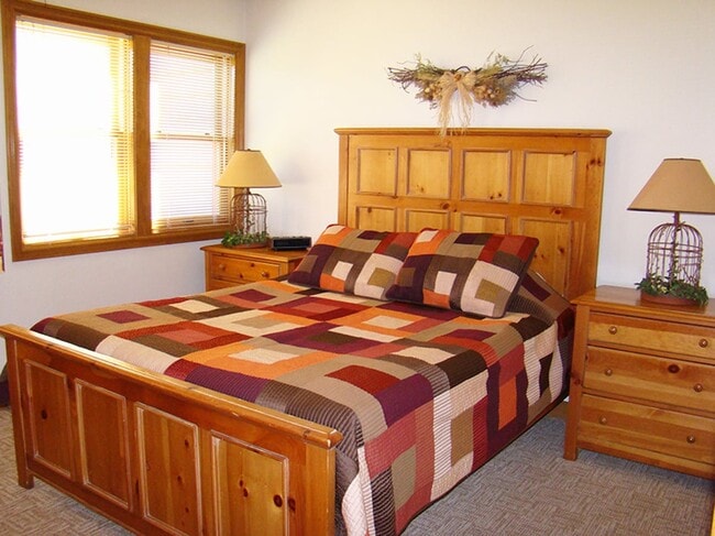 Building Photo - 6 Ferringway Cir