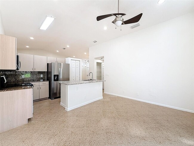 Foto del edificio - 17738 SW 20th St