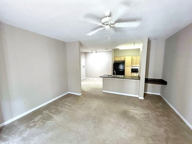Building Photo - 704 Bristol Village Dr