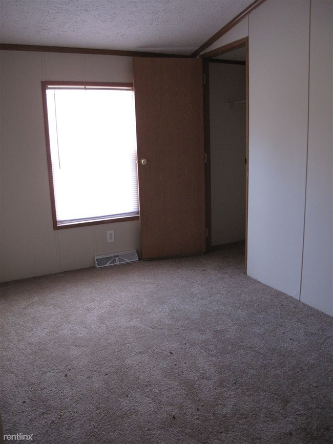 Building Photo - 48318 County Road 388