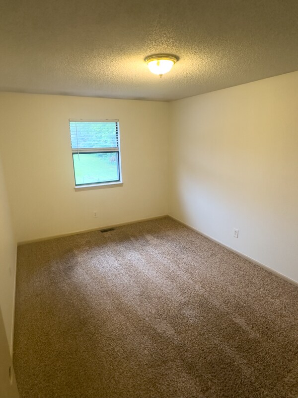 Foto del edificio - 410 NE 81st St
