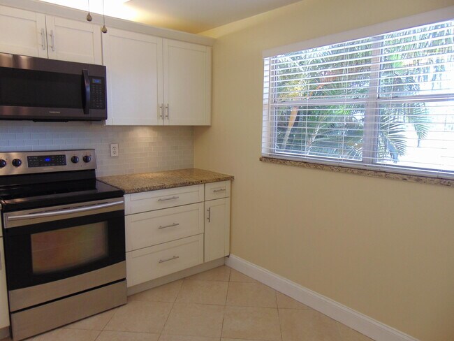 Building Photo - 3755 Via Poinciana