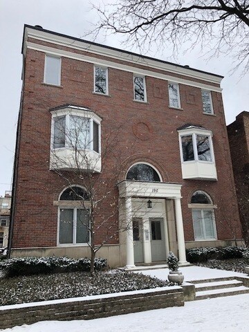 Foto principal - 1911 N Dayton St