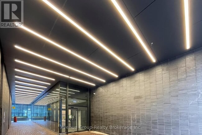 Building Photo - 35 Parliament St