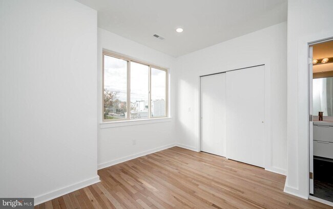 Foto del edificio - 725 N 39th St
