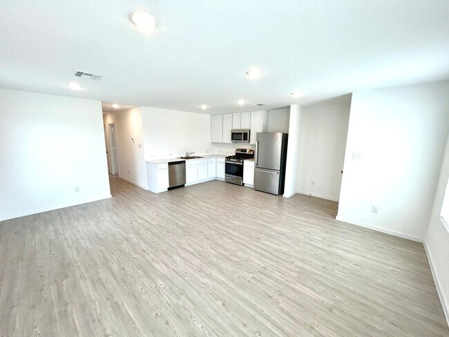 Foto del edificio - **APPLICATION RECEIVED** ** MOVE IN SPECIA...