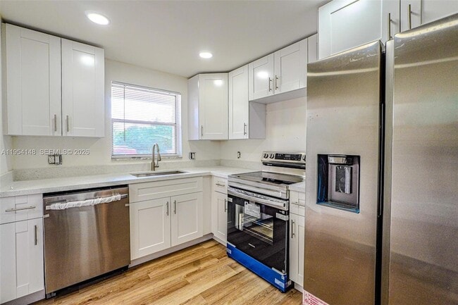 Photo - 5100 SW 64th Ave Apartment